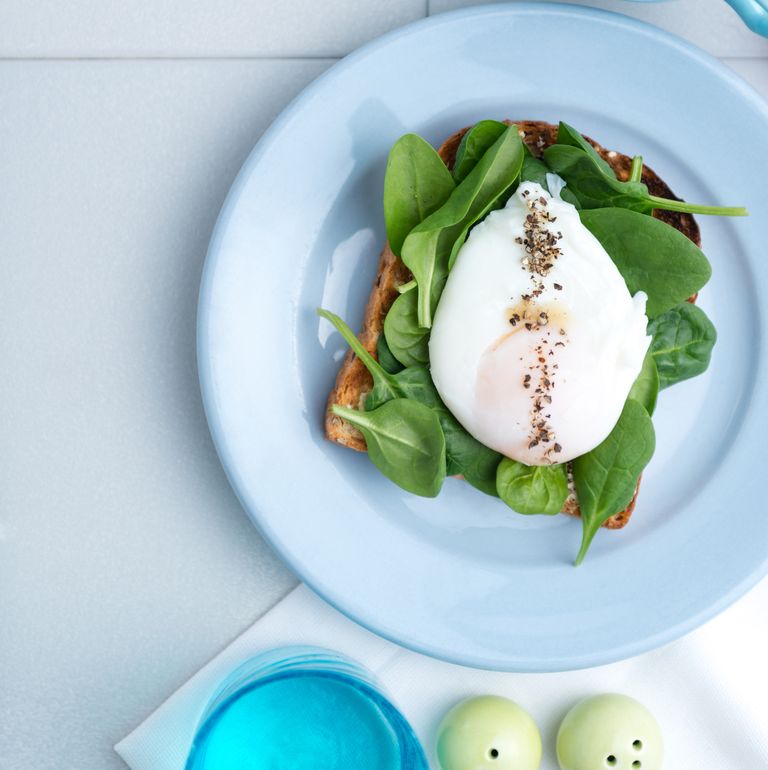 Đĩa salad trứng rau xanh - thực đơn ngày 7