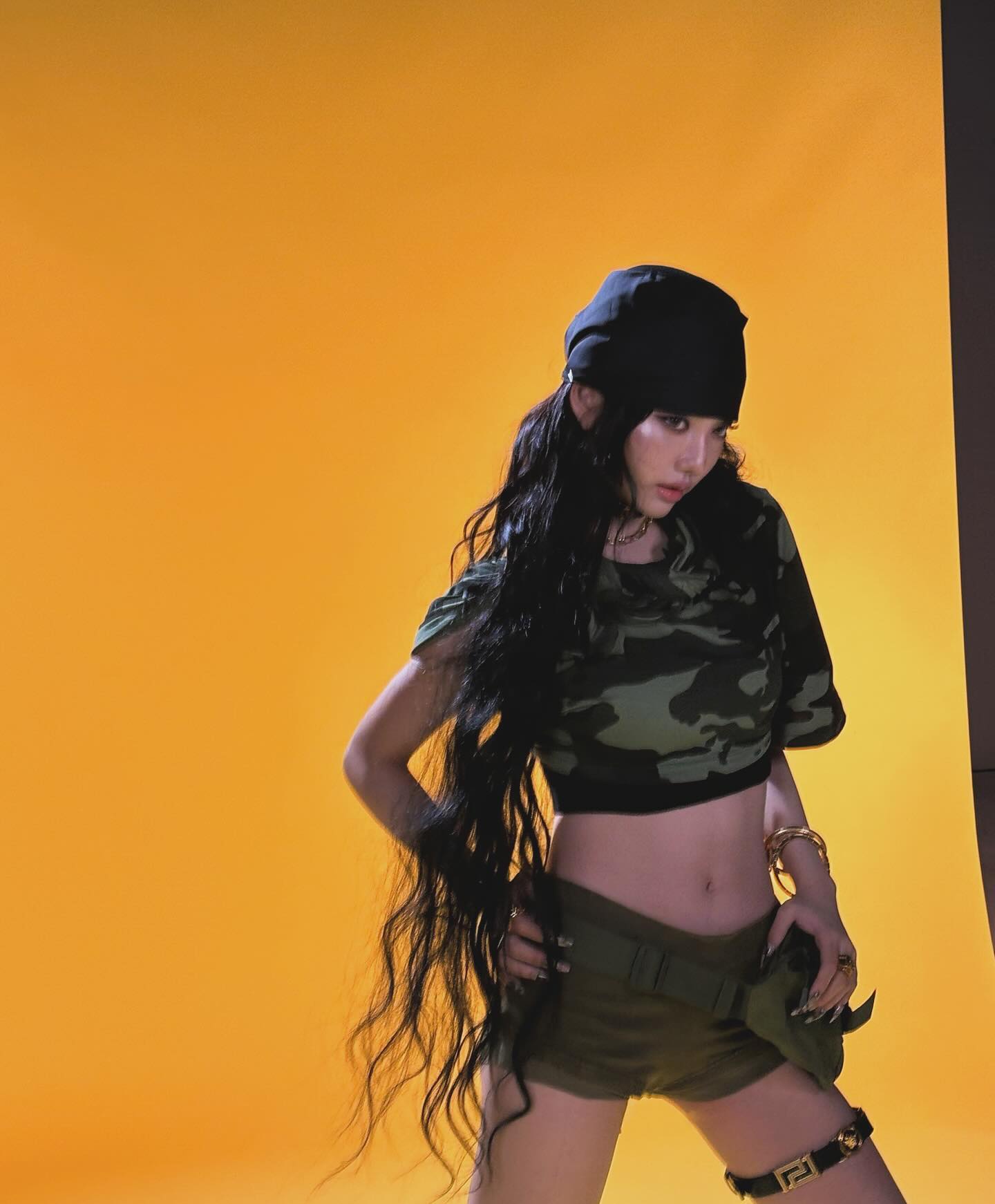 croptop họa tiết camo 