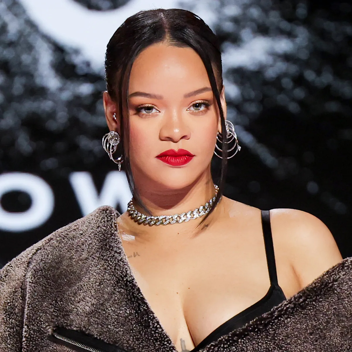 rihanna chữa lành mối tình tan vỡ