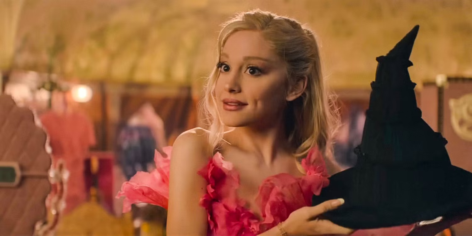 Ariana Grande trong vai Glinda Wicked 2024
