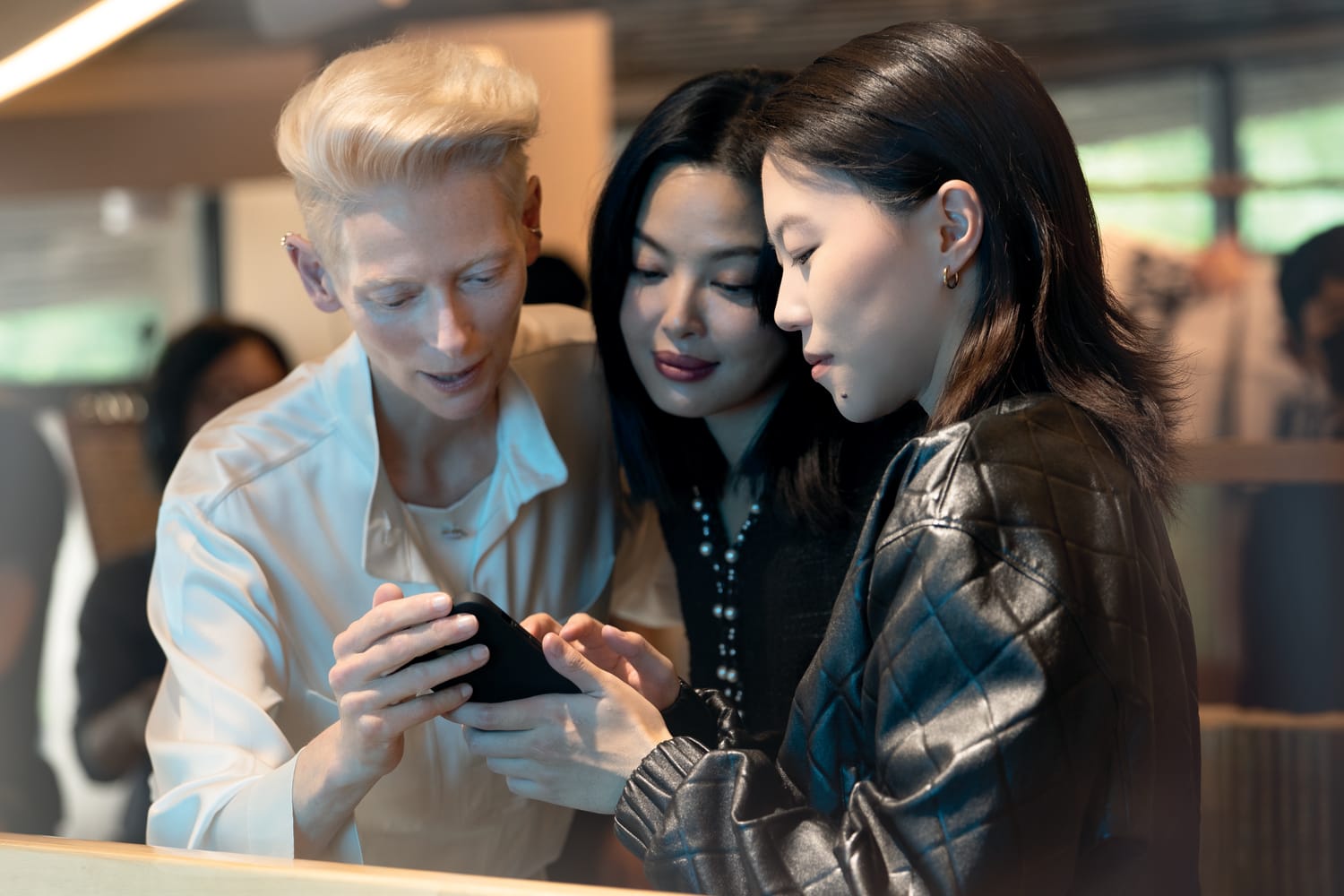 BST Métiers d’Art 2024/25 chanel tilda swinton tân chỉ lôi đậu tĩnh đồng