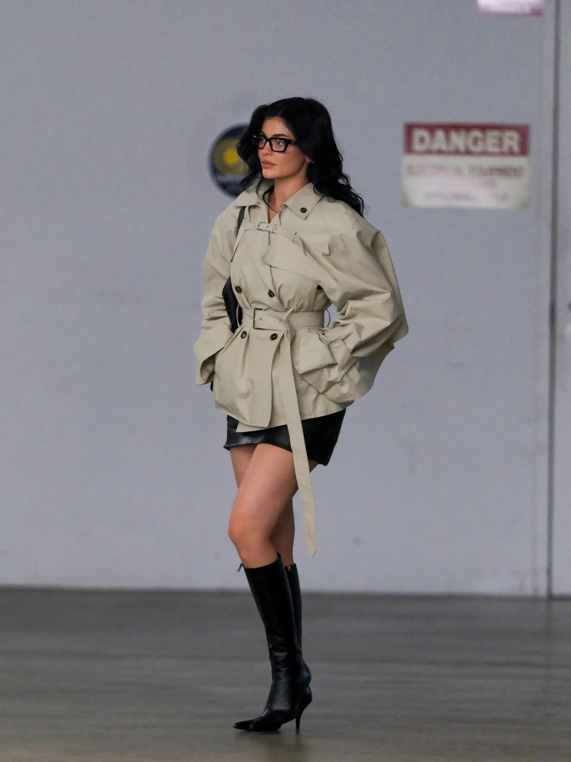 trench coat chiếc eo