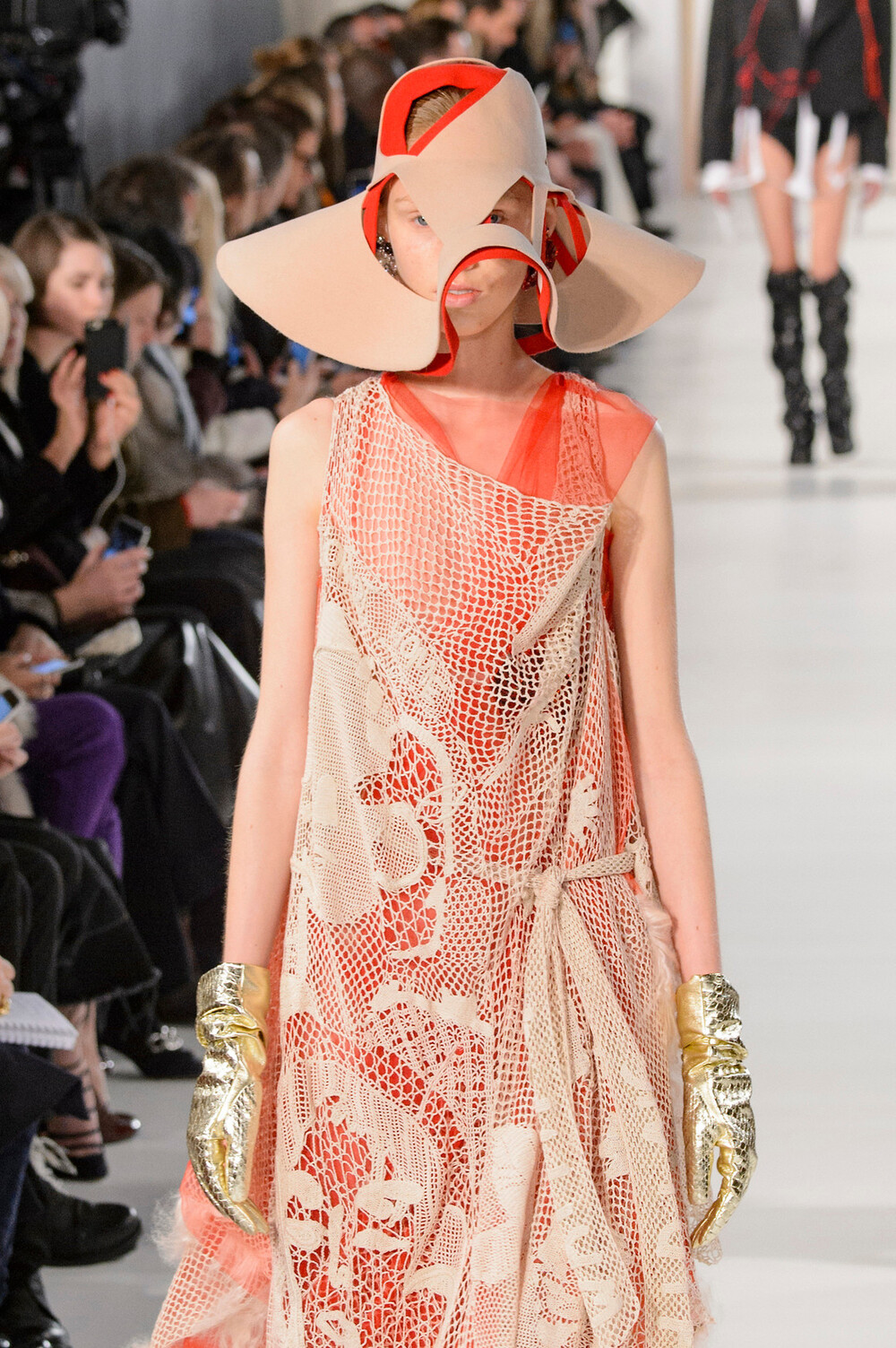 elle-john-galliano-roi-maison-margiela-final (8)