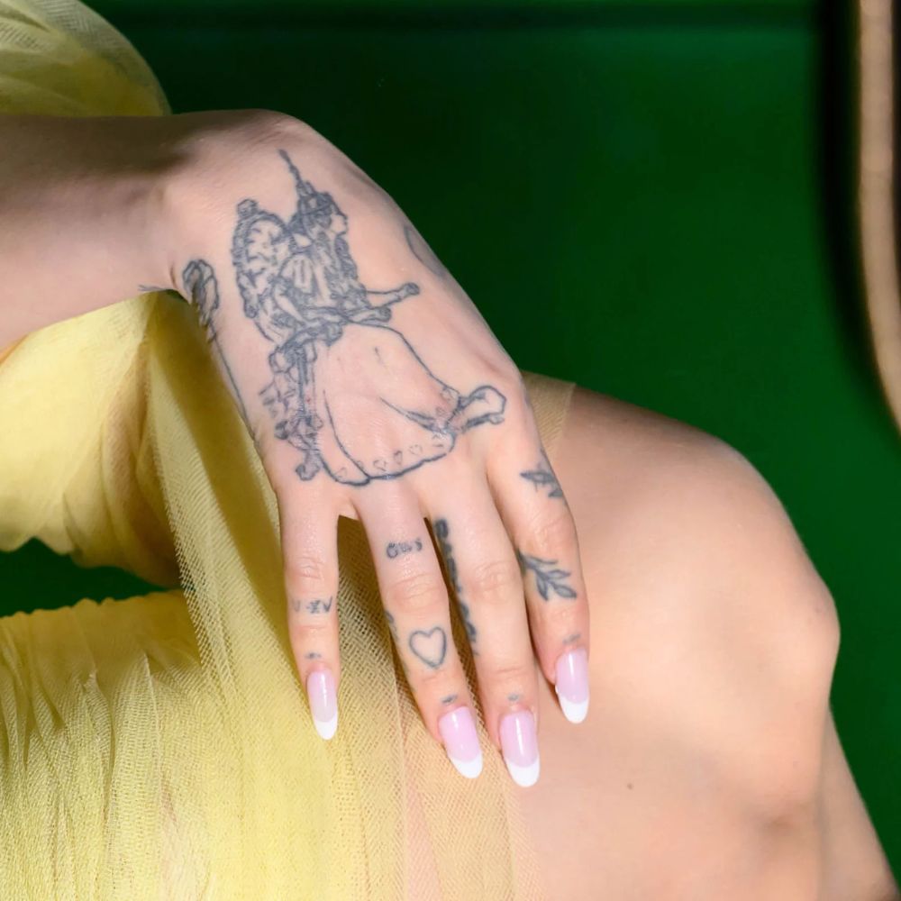 Hình xăm trên tay Ariana Grande