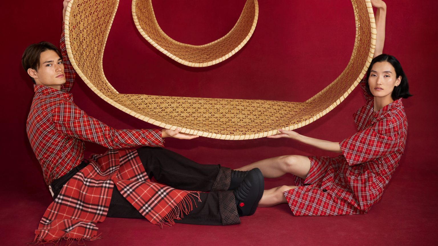Bản phối tết nguyên đán Burberry 