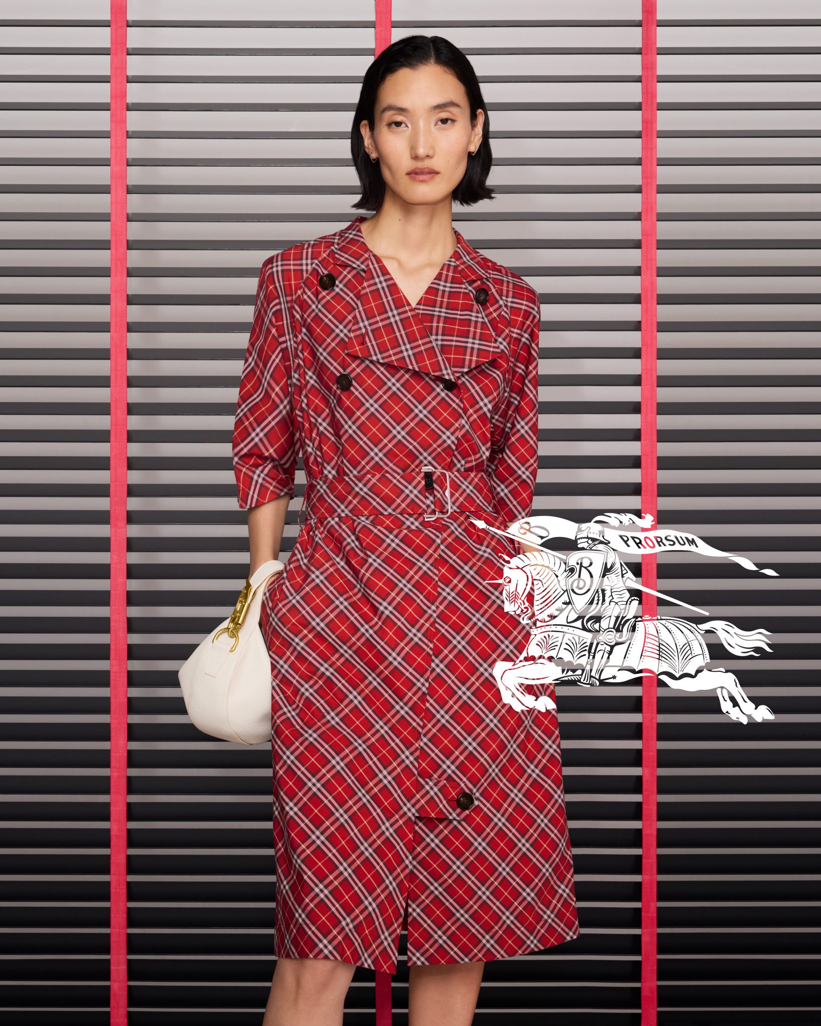 Thiết kế Burberry dịp Tết Nguyên Đán