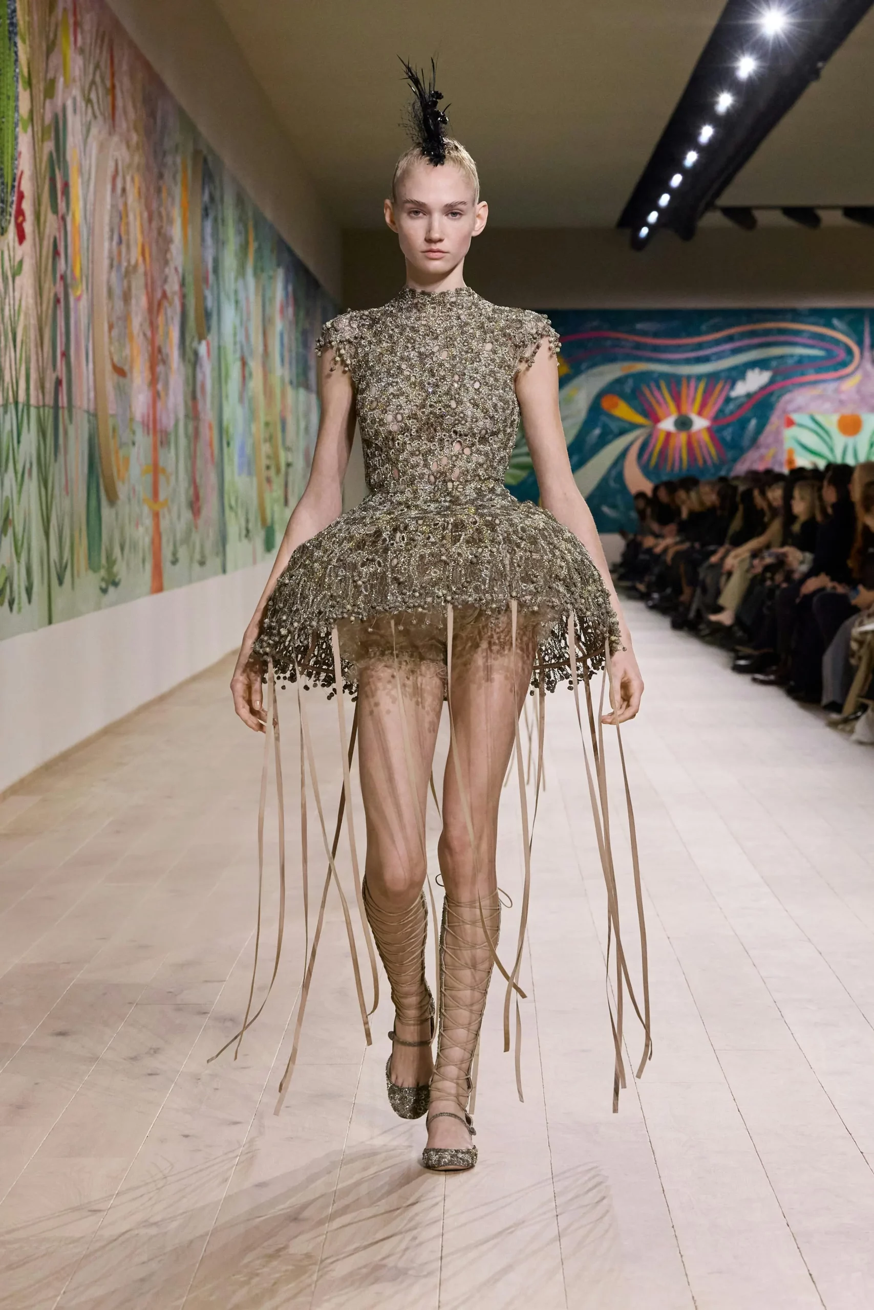 váy điính sequins tua rua Dior