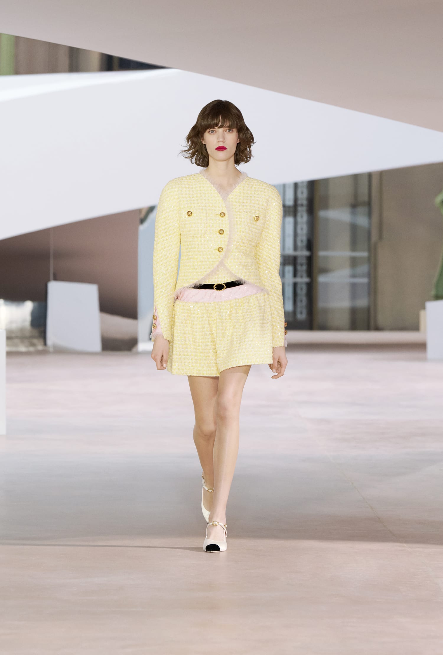 Thiết kế vàng pastel chanel