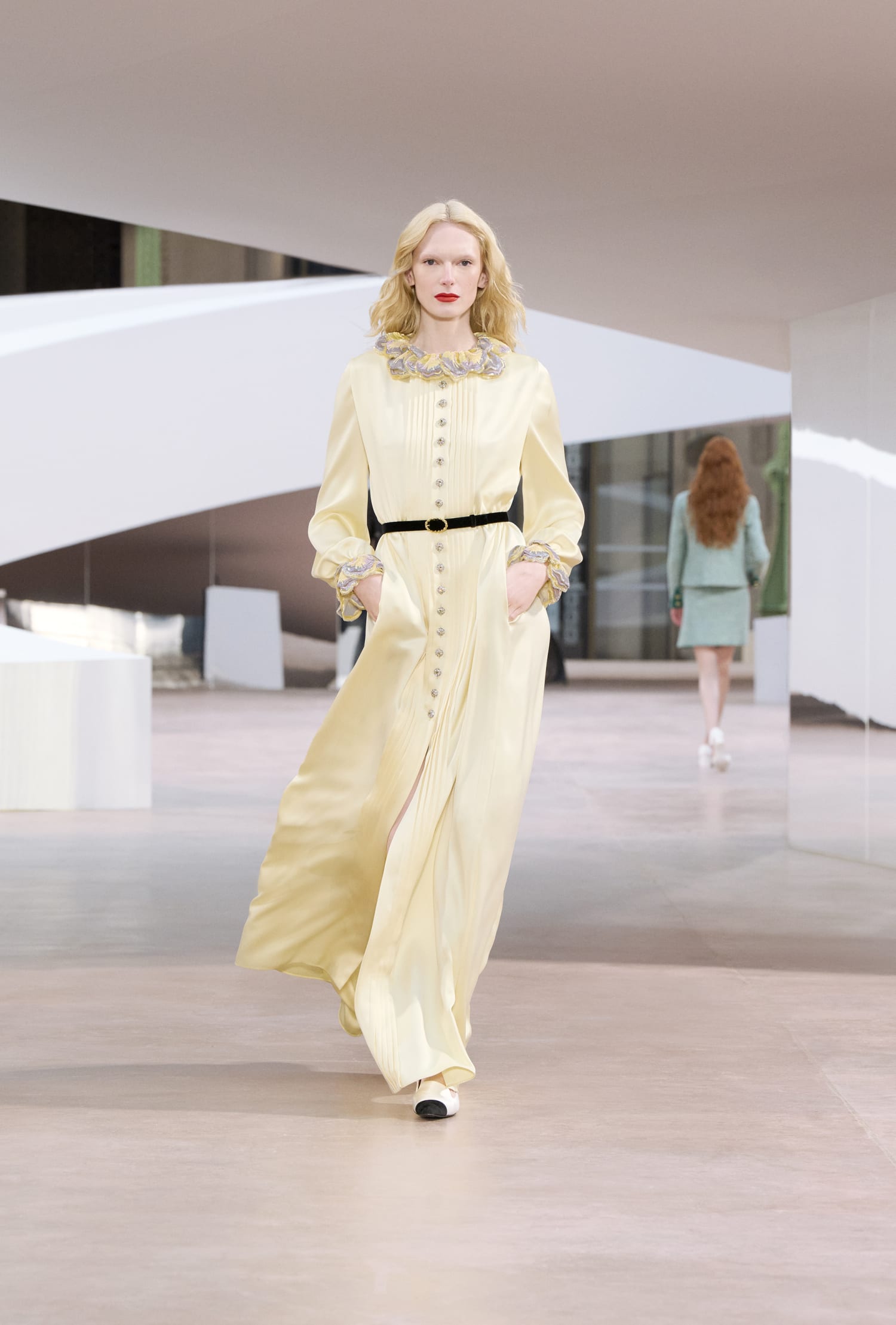 Đầm maxi vàng pastel chanel