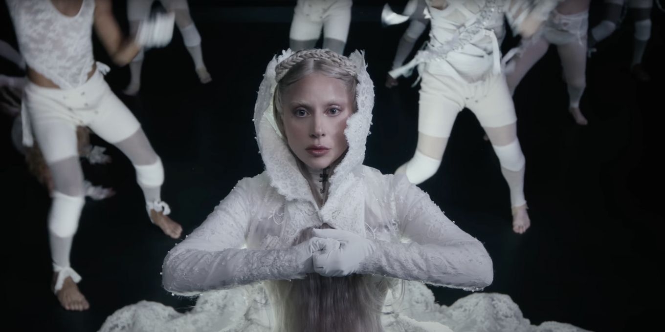 thiết kế trang phục MV Abracadabra lady gaga