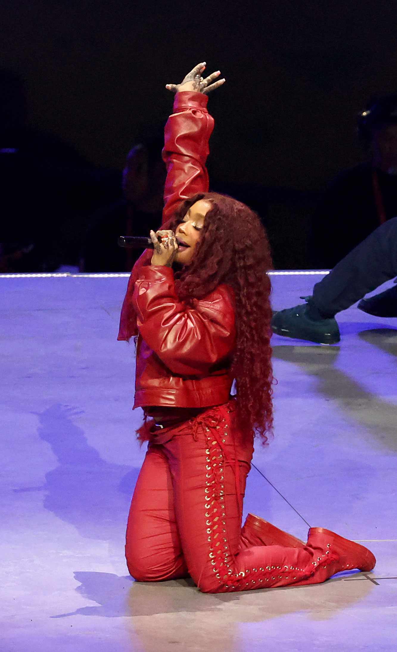 SZA biểu diễn tại super bowl Taylor Swift