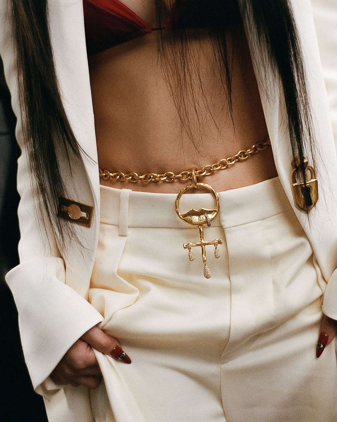 thắt lưng kim loại Jennie