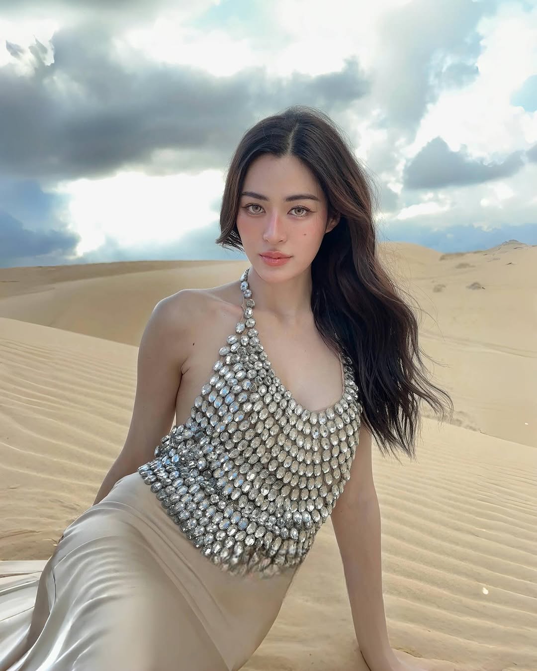 lingorm lingling kwong diện áo sequins