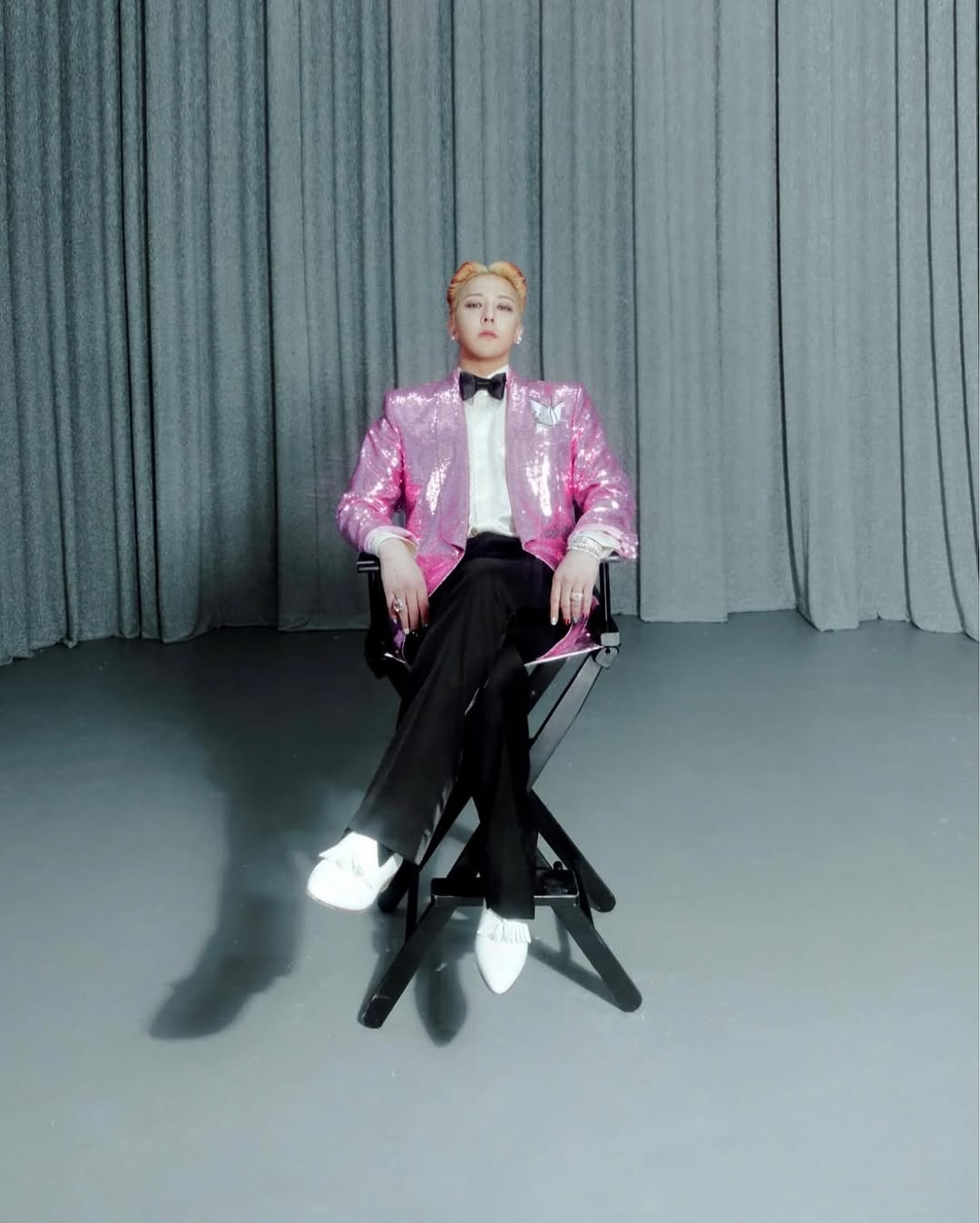 trang phục disco g-dragon