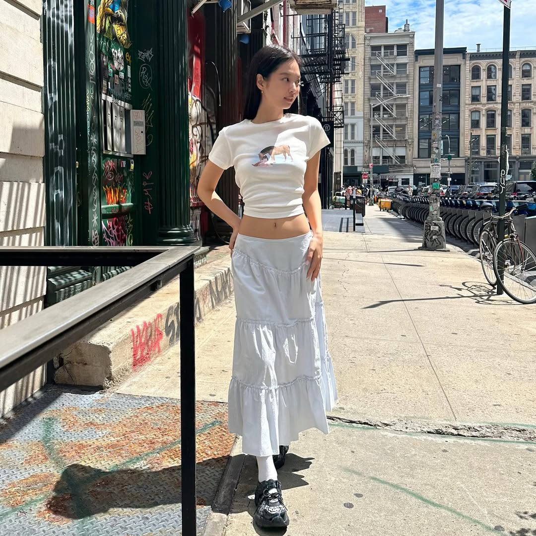jennierubyjane jennie diện croptop ngắn tay