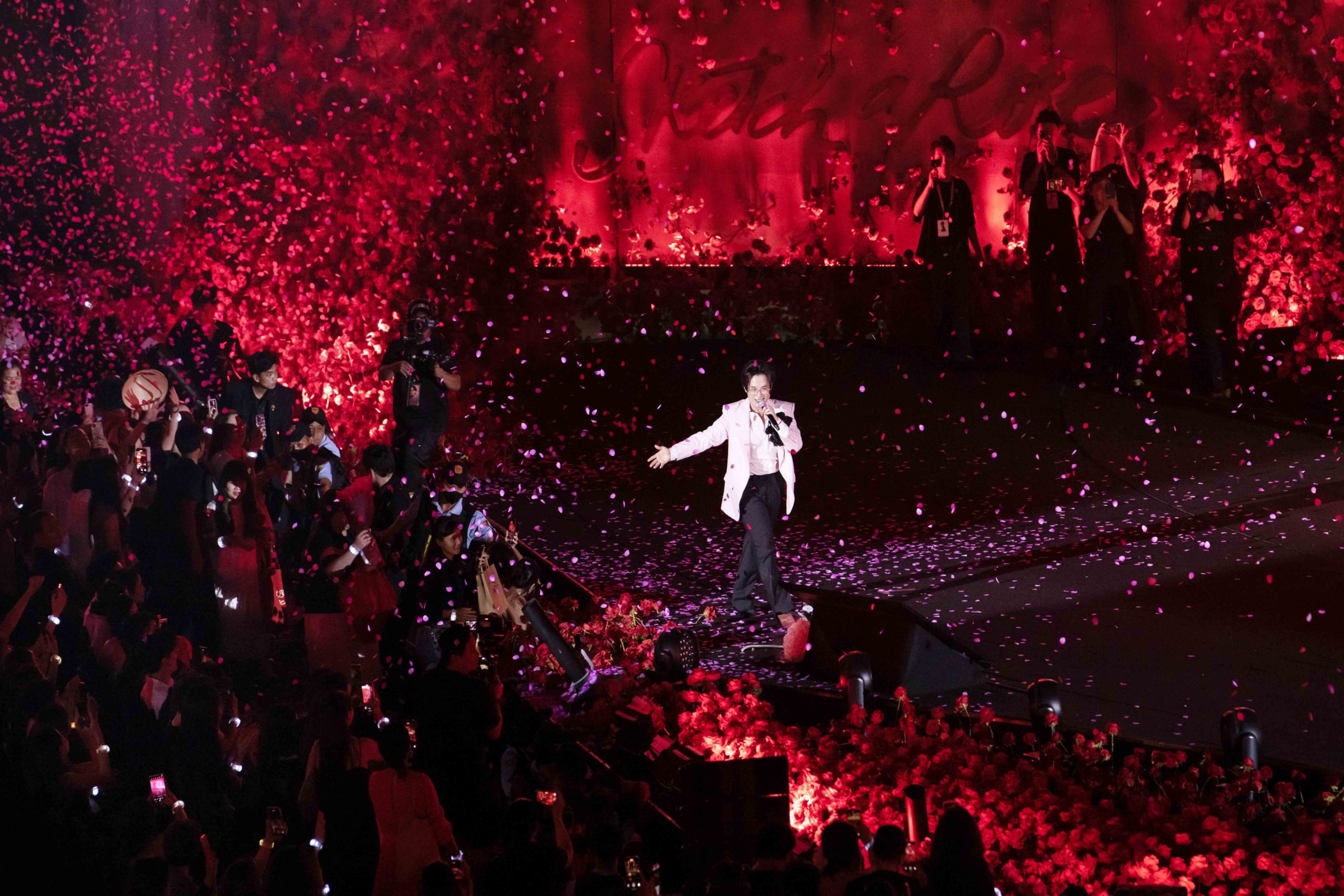 Hà Anh Tuấn Sketch a Rose concert ngày 9-3