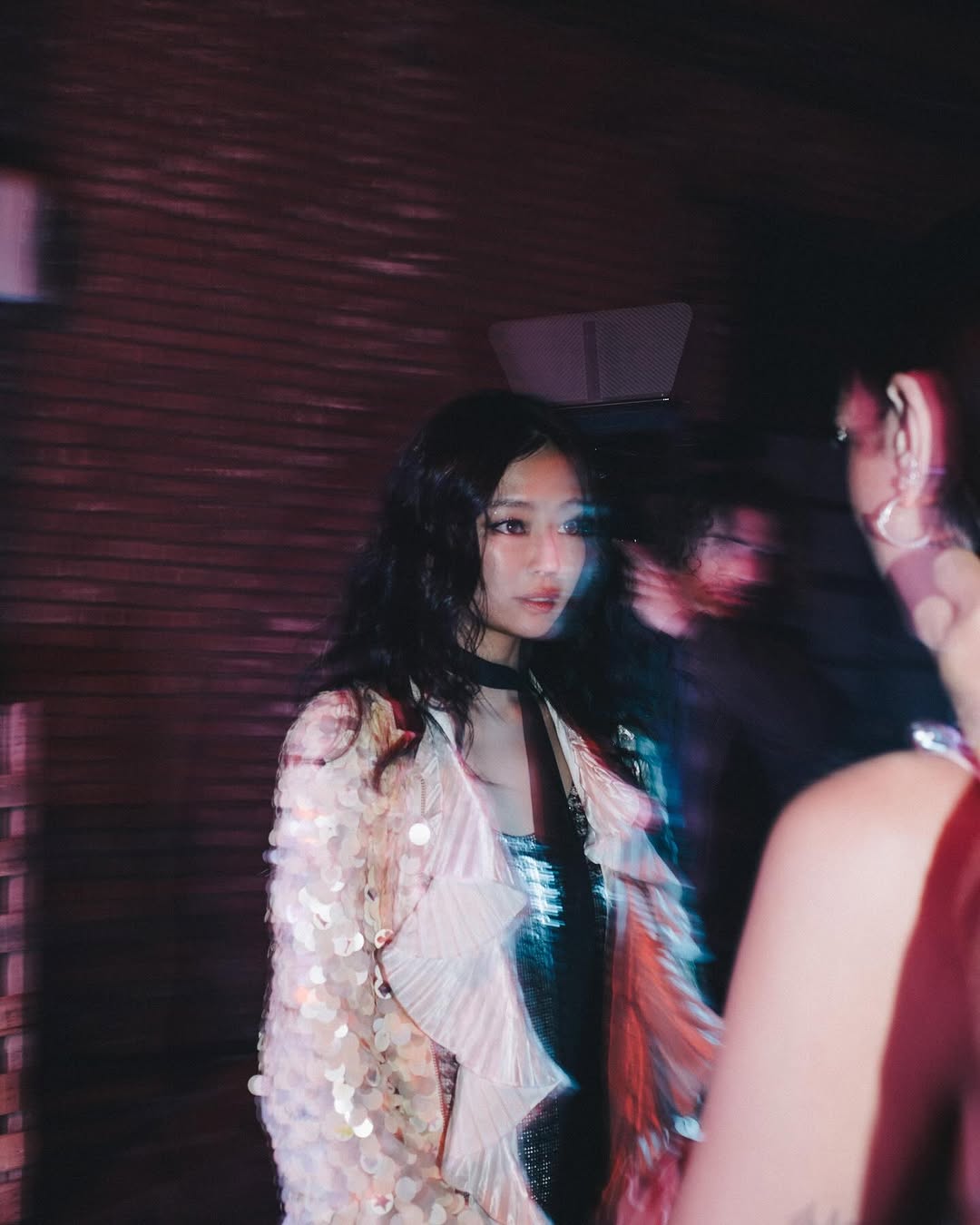 elle-jennie-dua-lipa-handlebars (13)