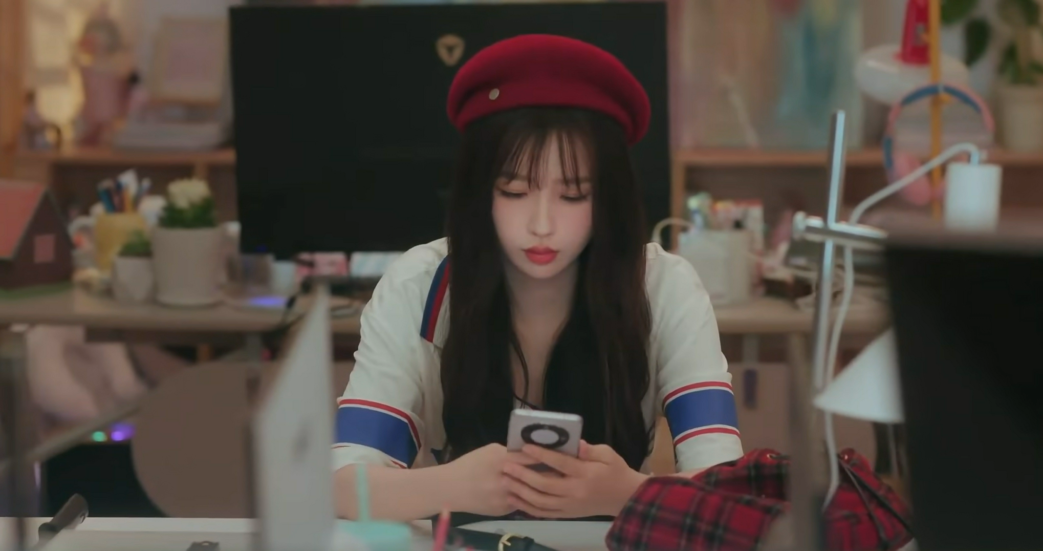 phim suỵt nhà vua đang ngủ đông ngu thư hân