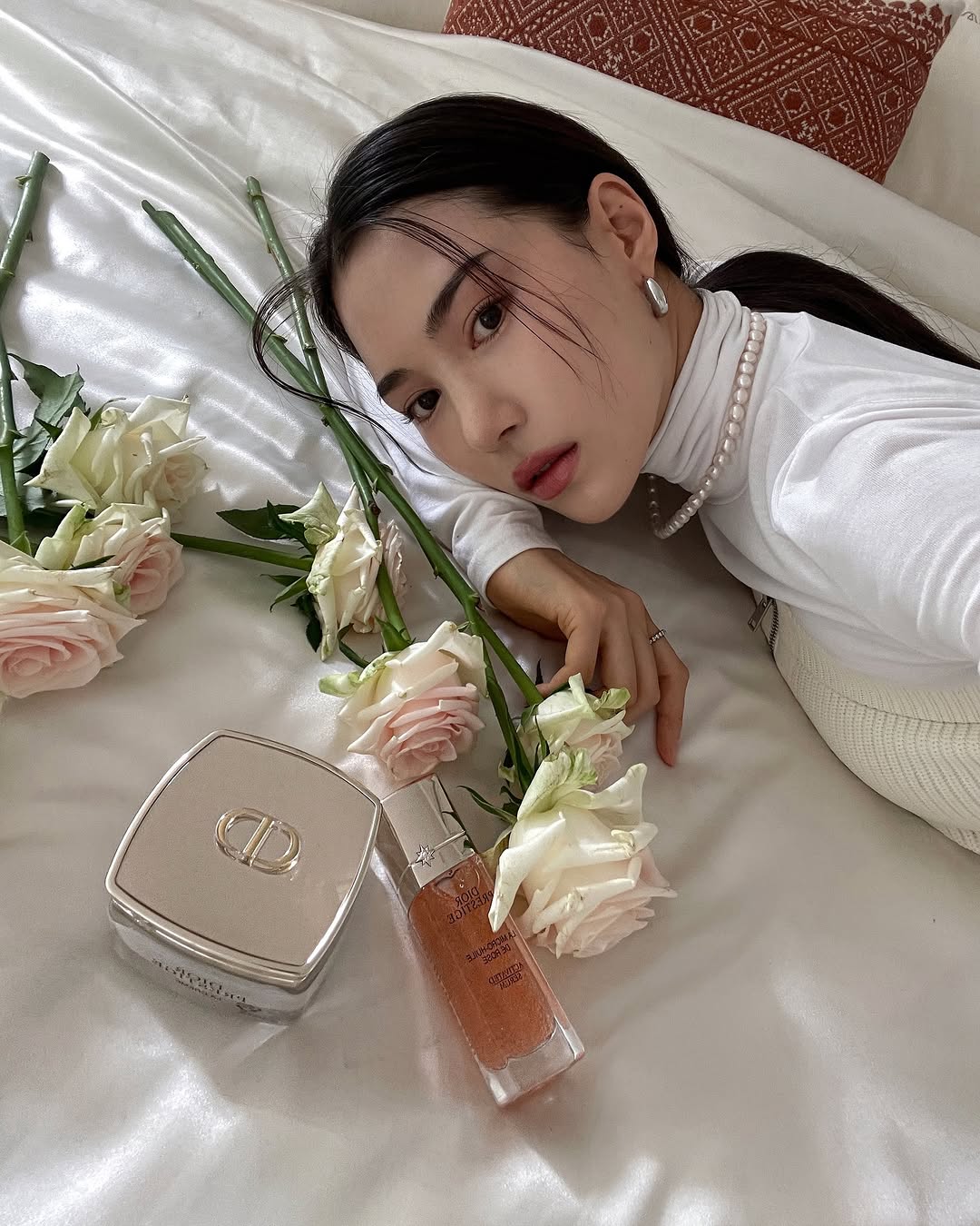 0.xxyn khuyên tai giọt nước