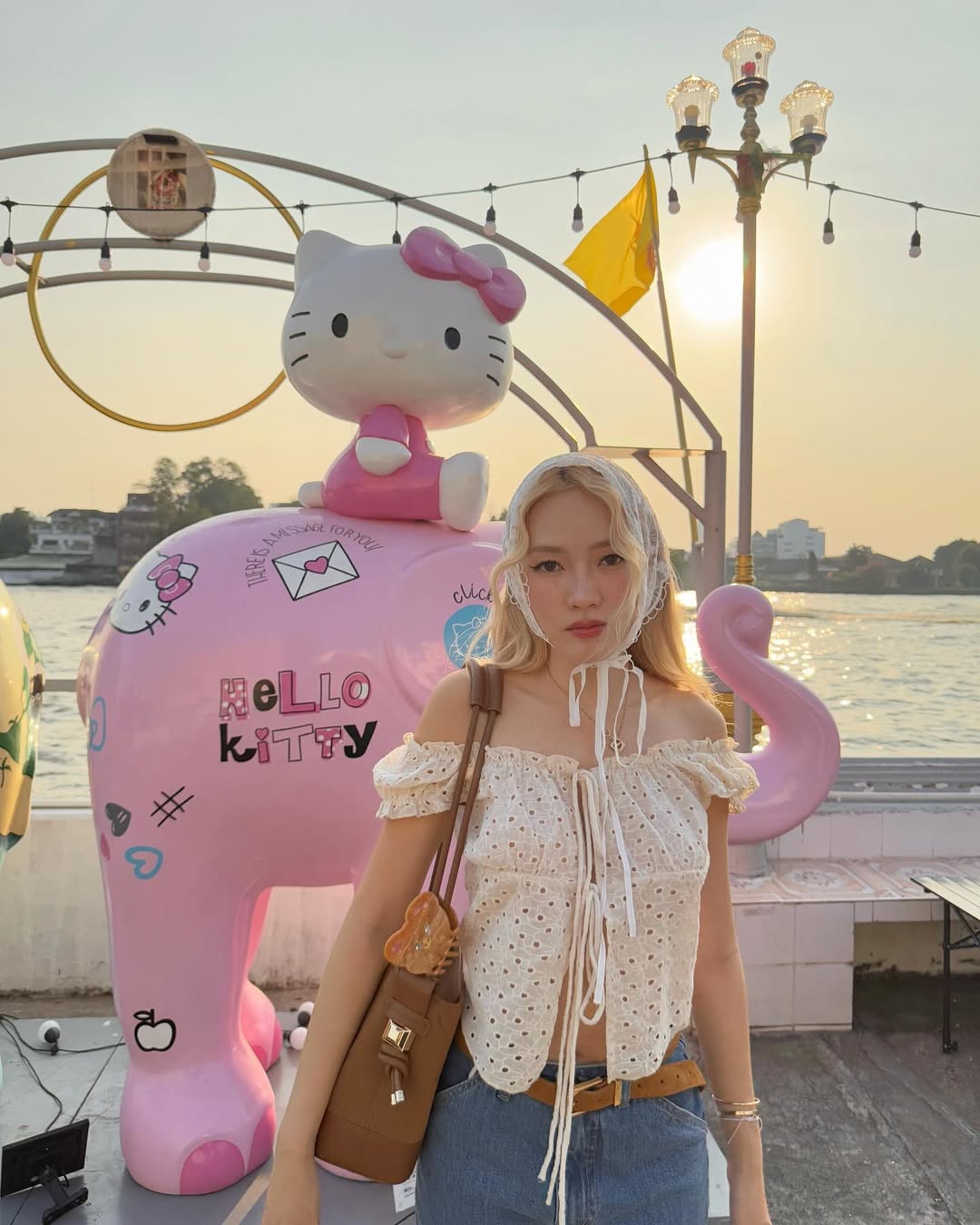 chopluem áo trễ vai