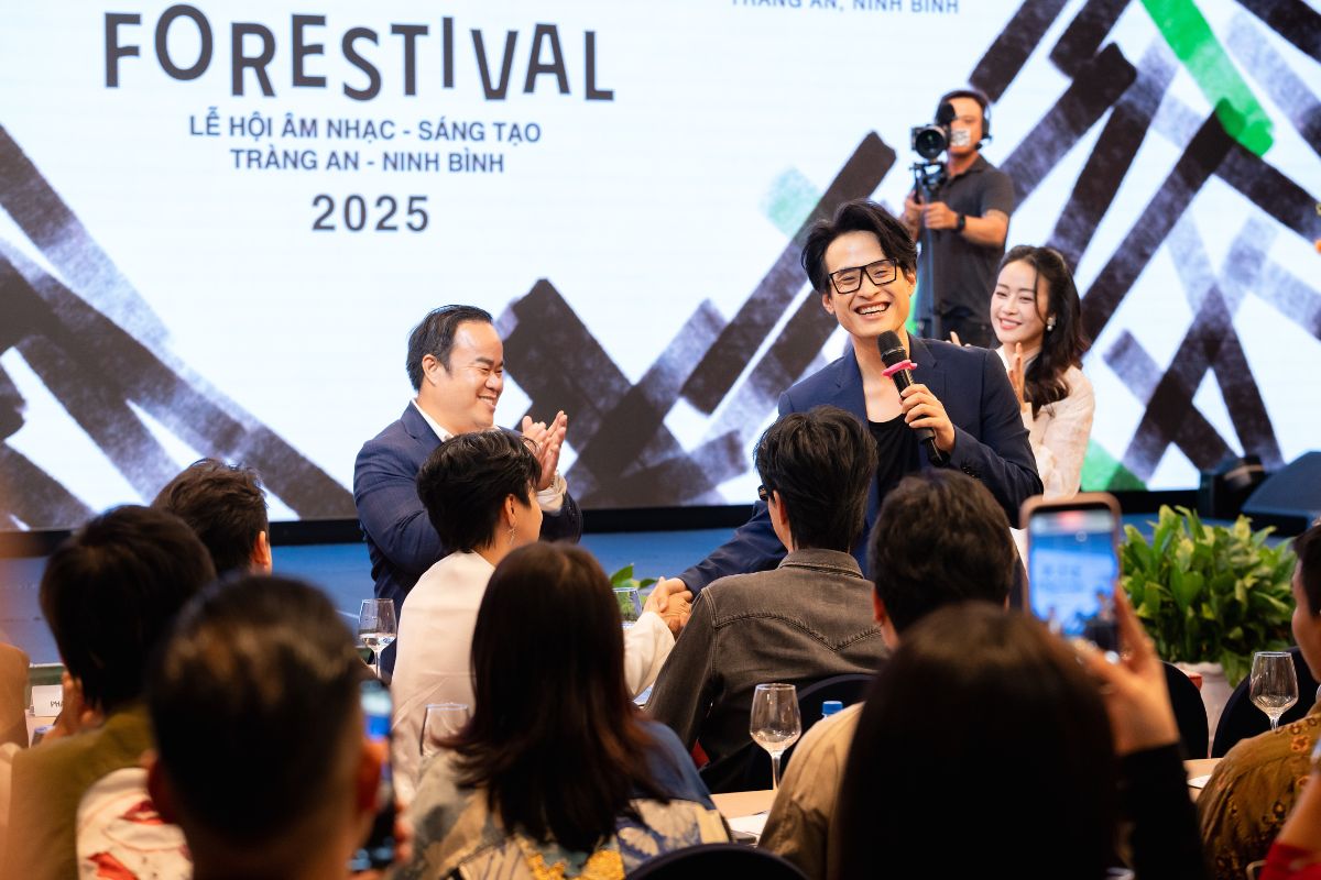 Ca sĩ Hà Anh Tuấn tại Họp báo Công bố dự án Trái tim di sản - Forestival 2025 - Tràng An, Ninh Bình