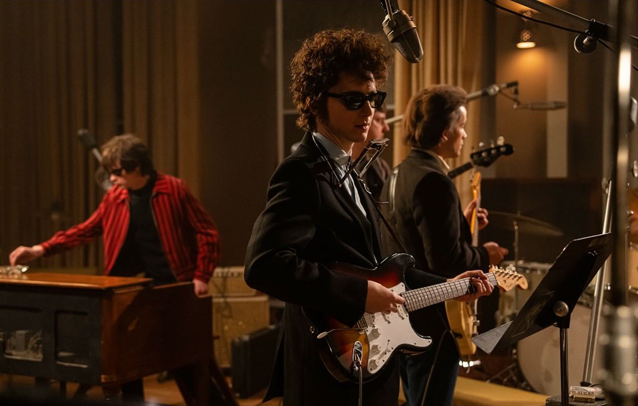 timothee chalamet hóa thân thành bob dylan trong a complete unknown