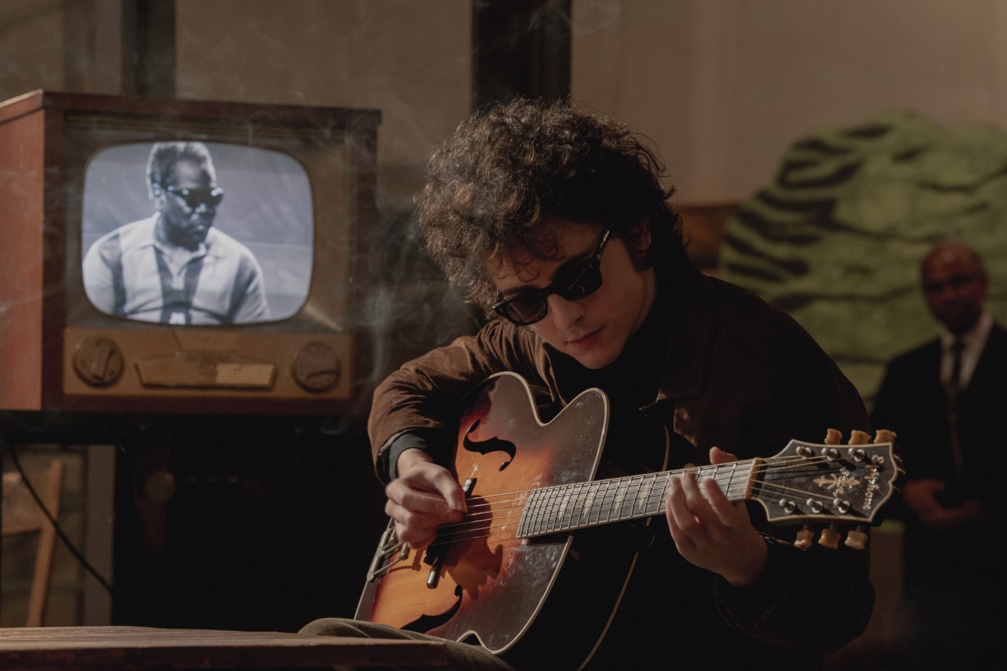 timothee chalamet trong a complete unknown