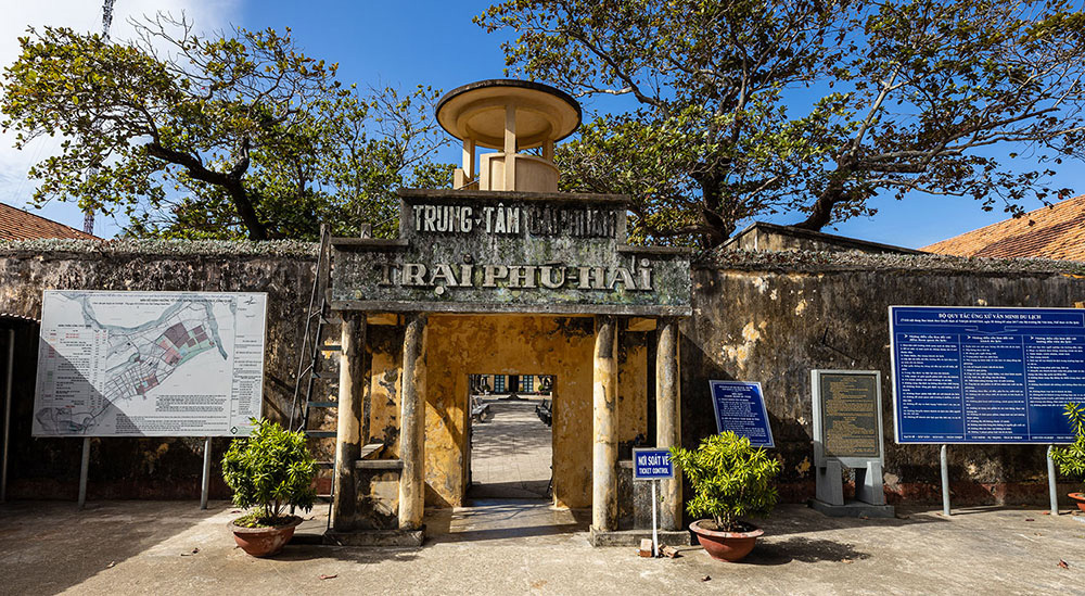 di tích trại giam phú hải