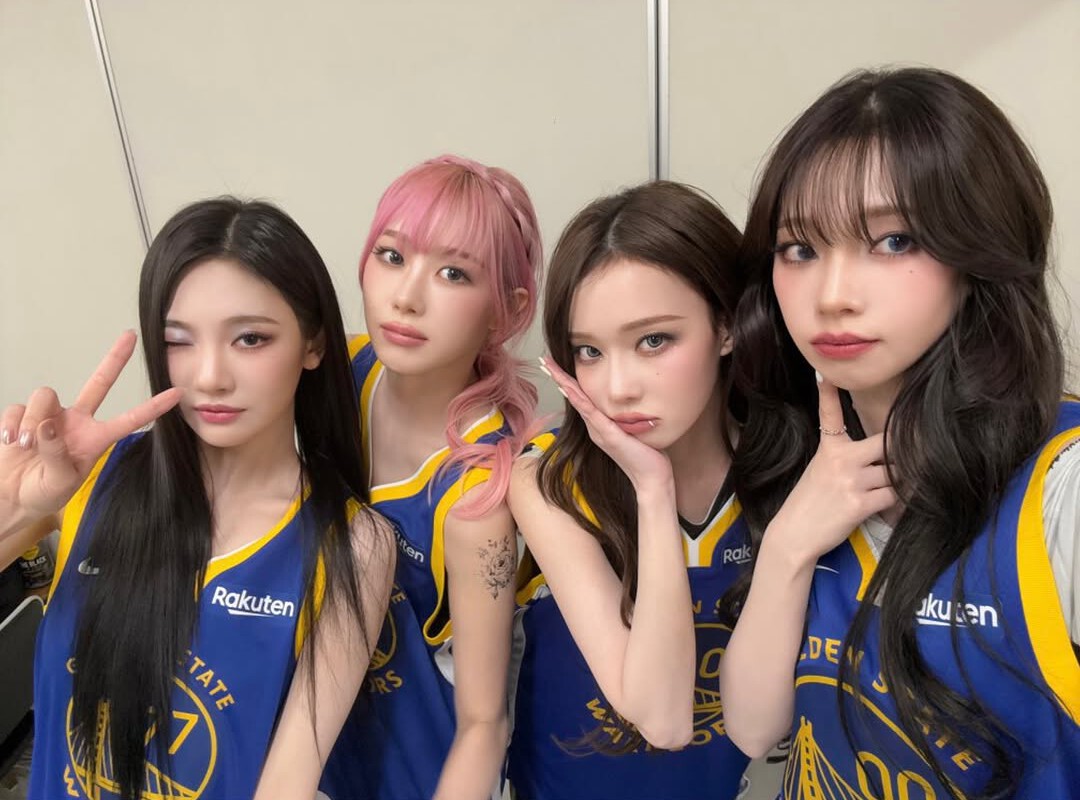 Aespa mặc áo jersey
