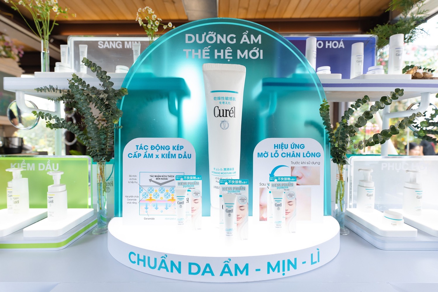 Booth Dưỡng Ẩm Dạng Kem Phấn Kiềm Dầu Curél 
