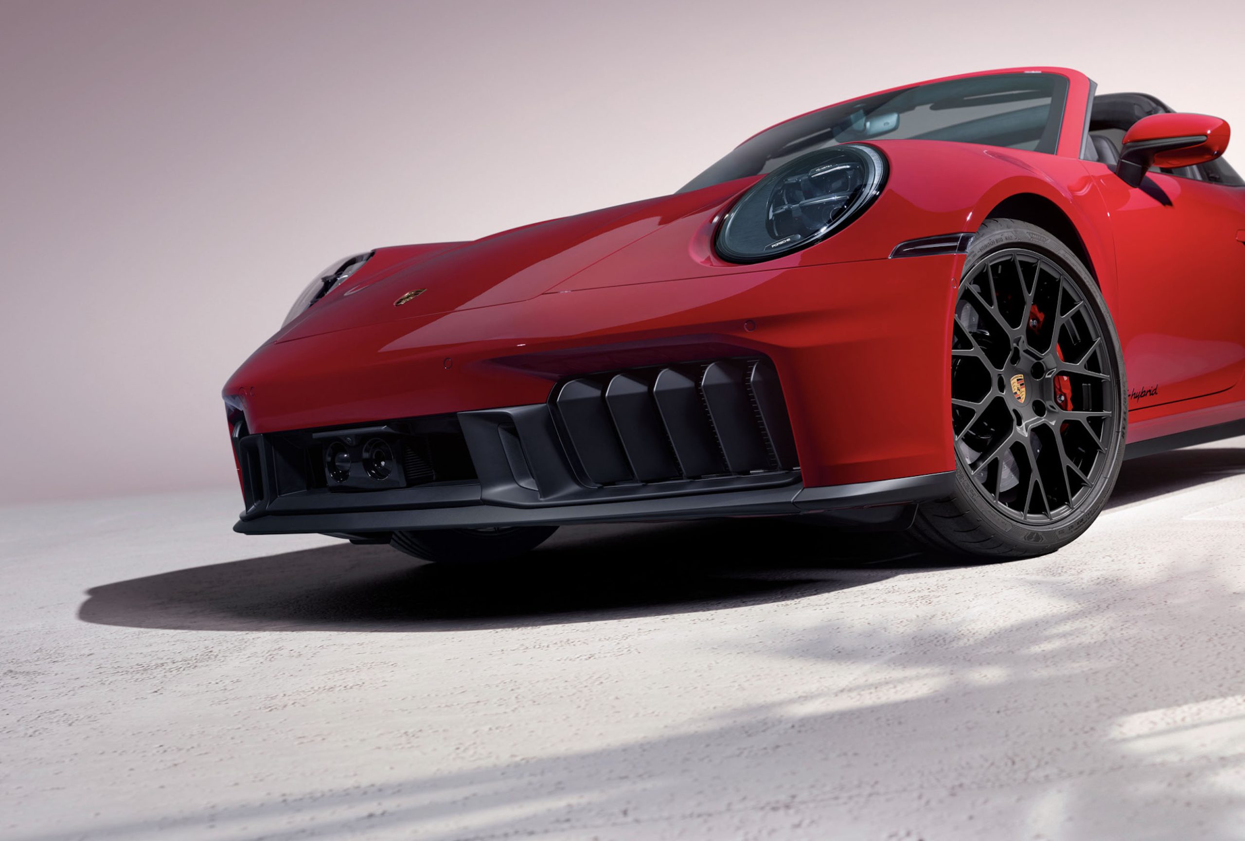 Porsche x ELLE Decoration Vietnam cận cảnh tấm chắn gió