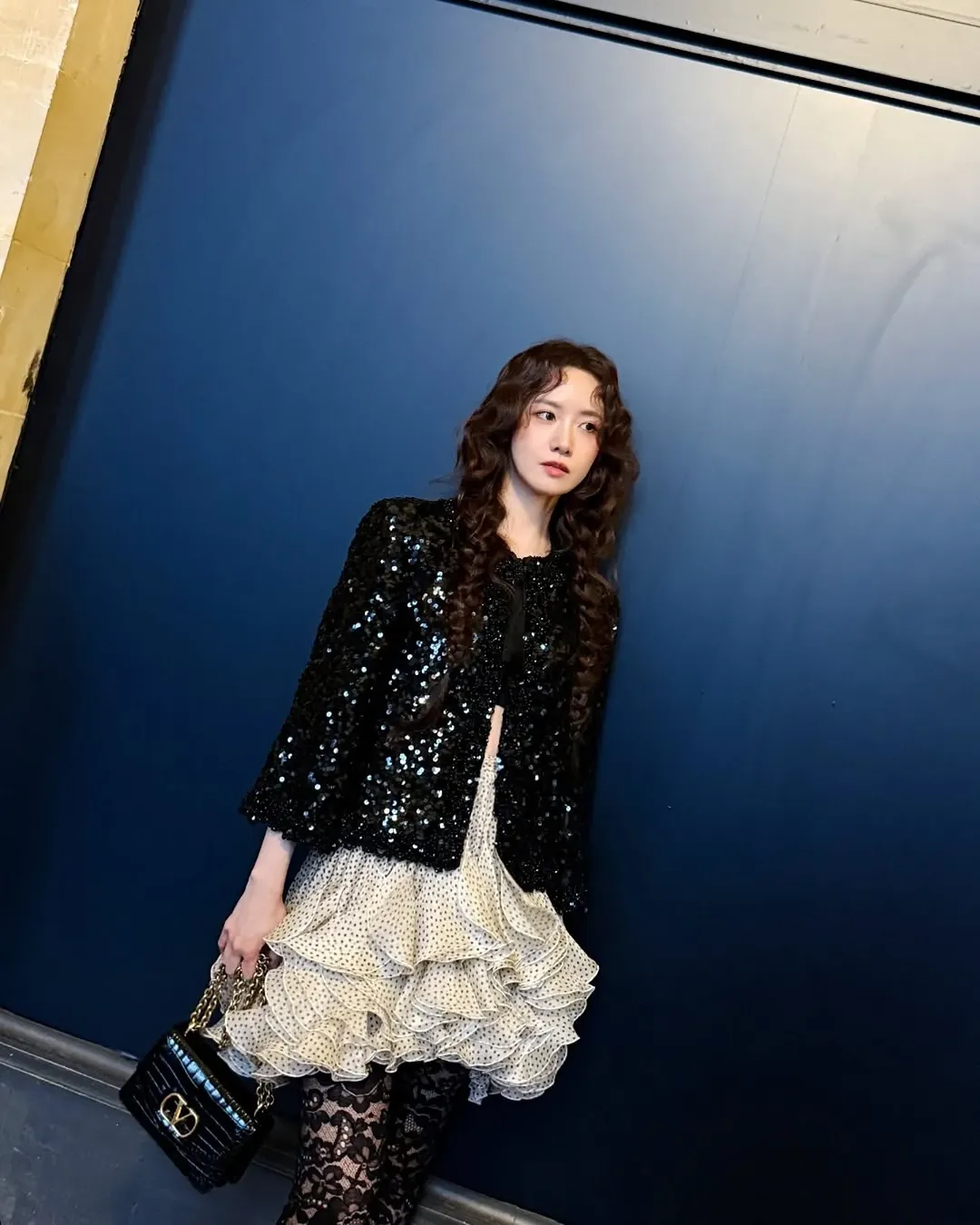 Yoona mặc váy chấm bi