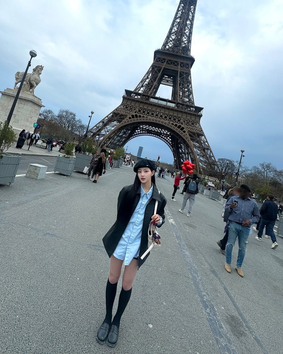 HANEUL và móc khoá gấu bông