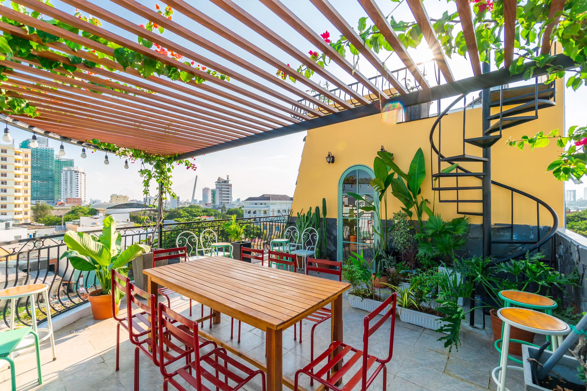 sân thượng nắng house homestay