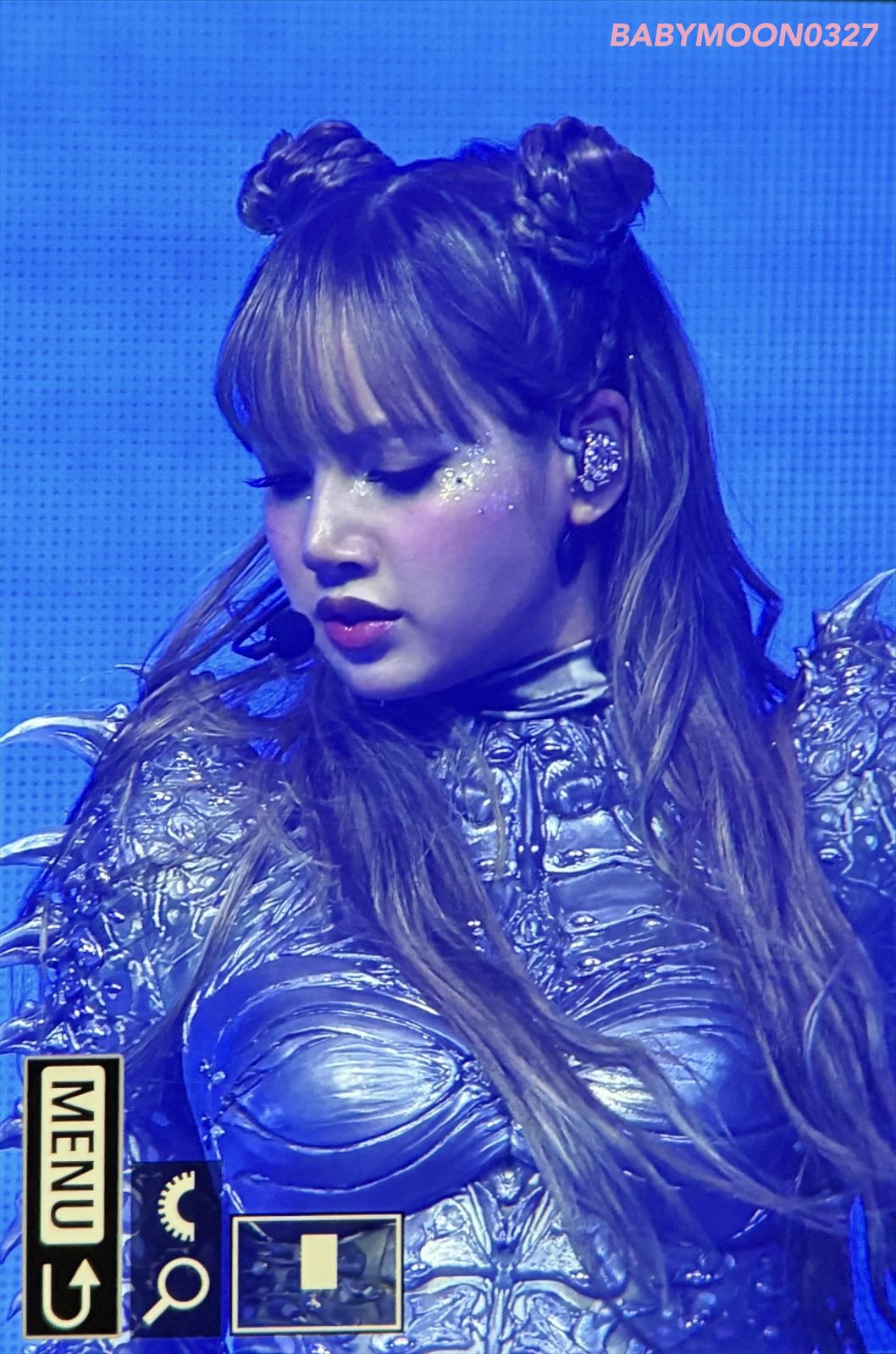 bản phối kim loại lisa
