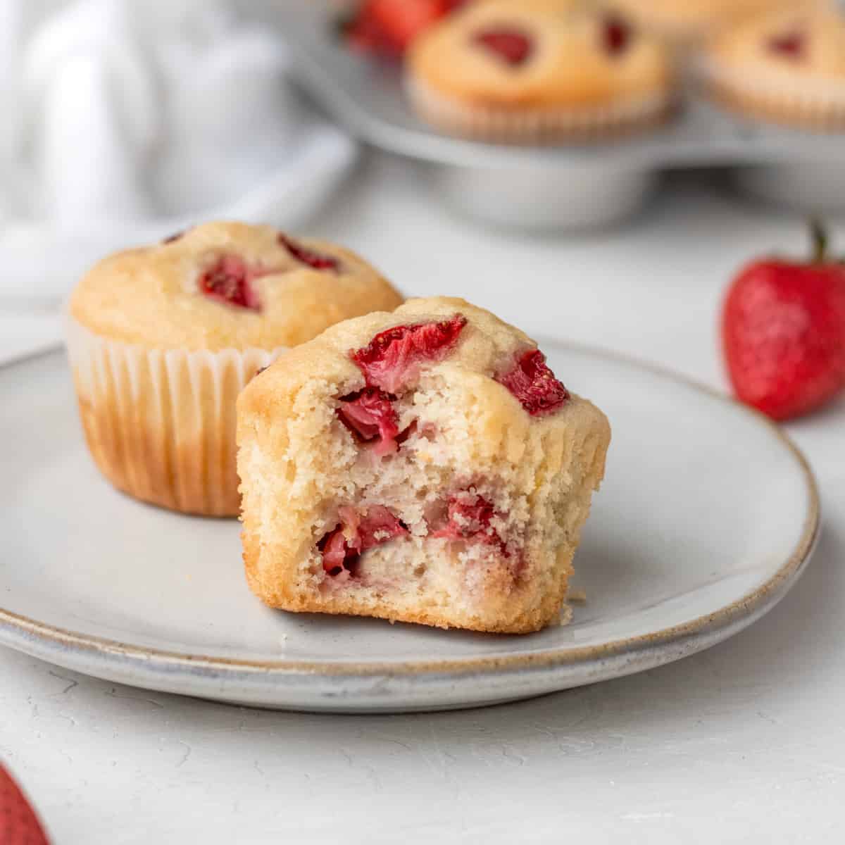 Bánh muffin dâu