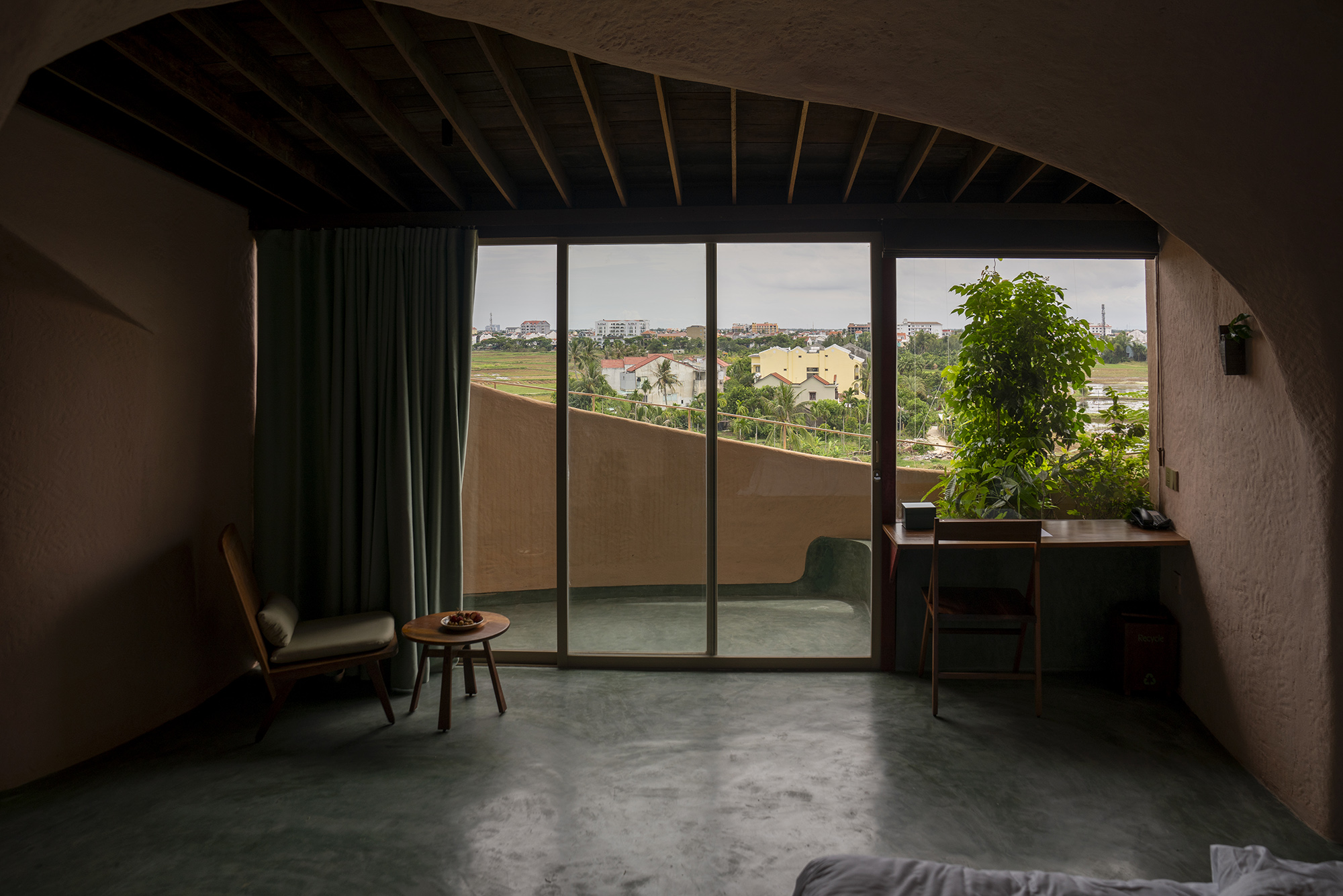 hội an khung cảnh reu boutique