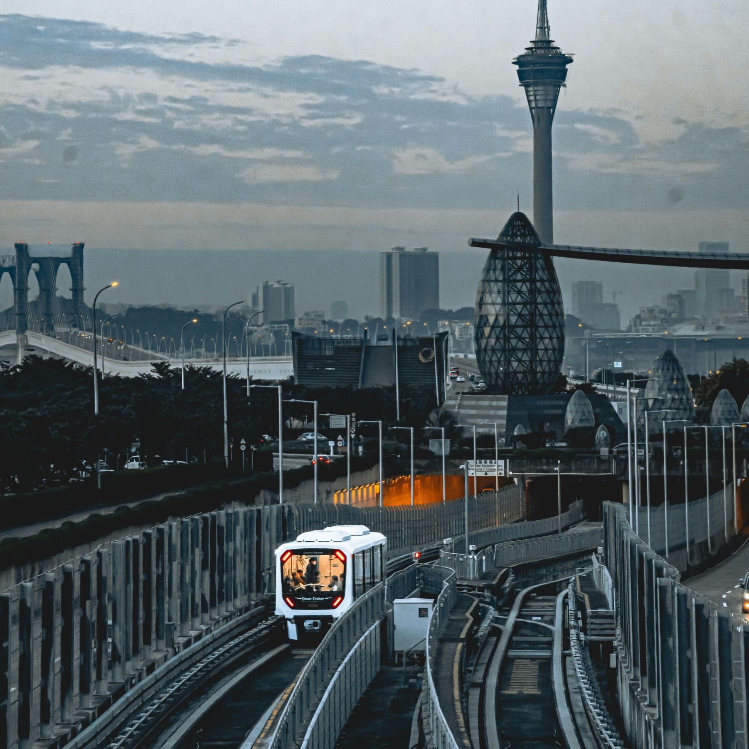 Tàu điện hiện đại ở Ma Cao