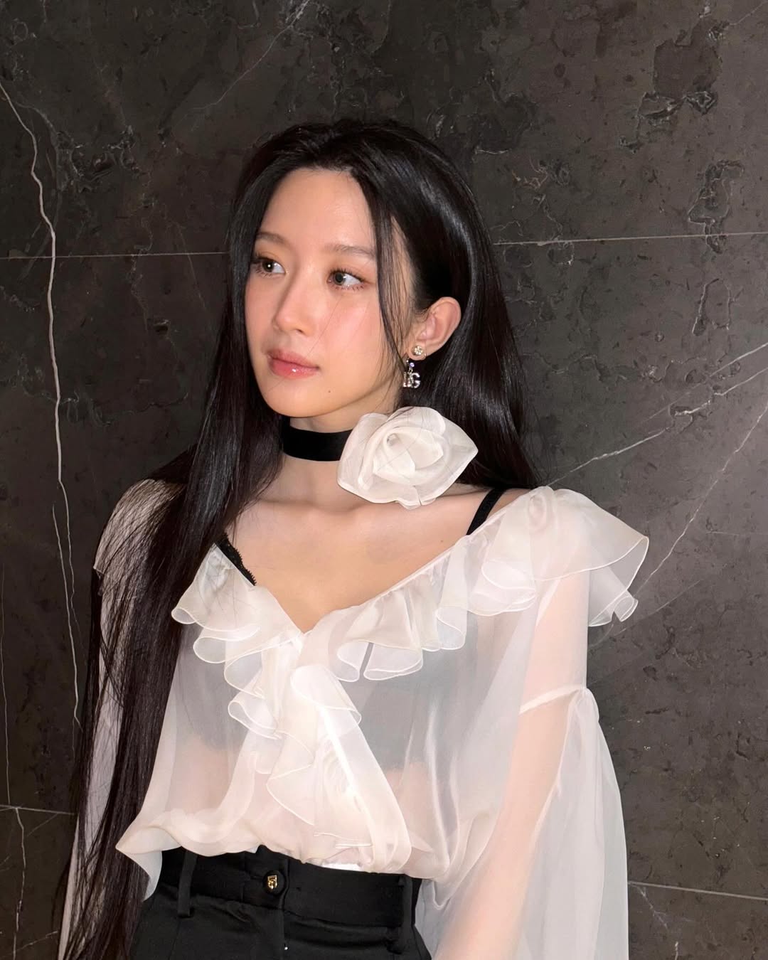 Mun Ka Young mặc đồ nội y