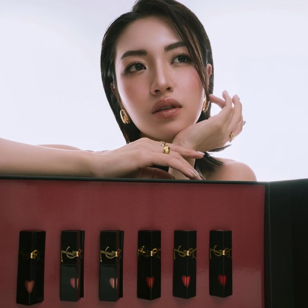 Hình ảnh Cilly với BST son The Inks của YSL Beauty.