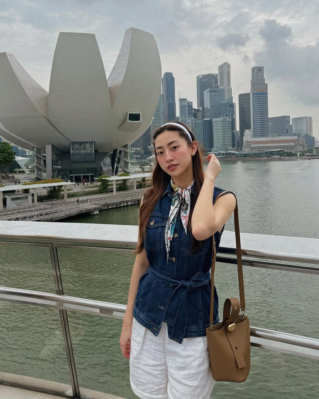 Lương Thuỳ Linh quần linen