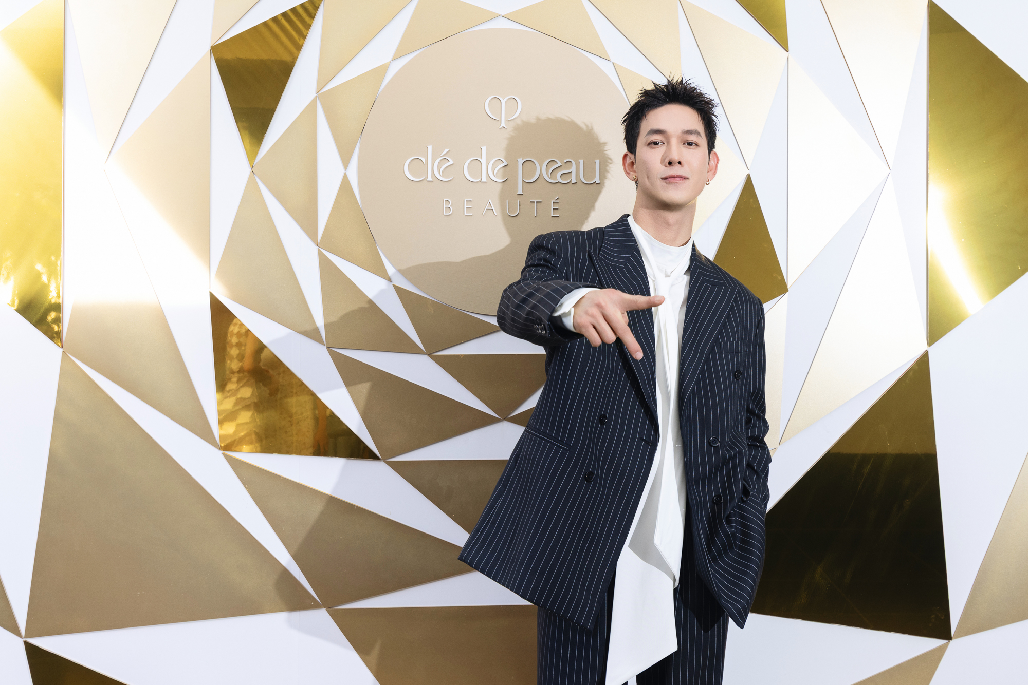 Diễn viên-Ca sĩ Song Luân