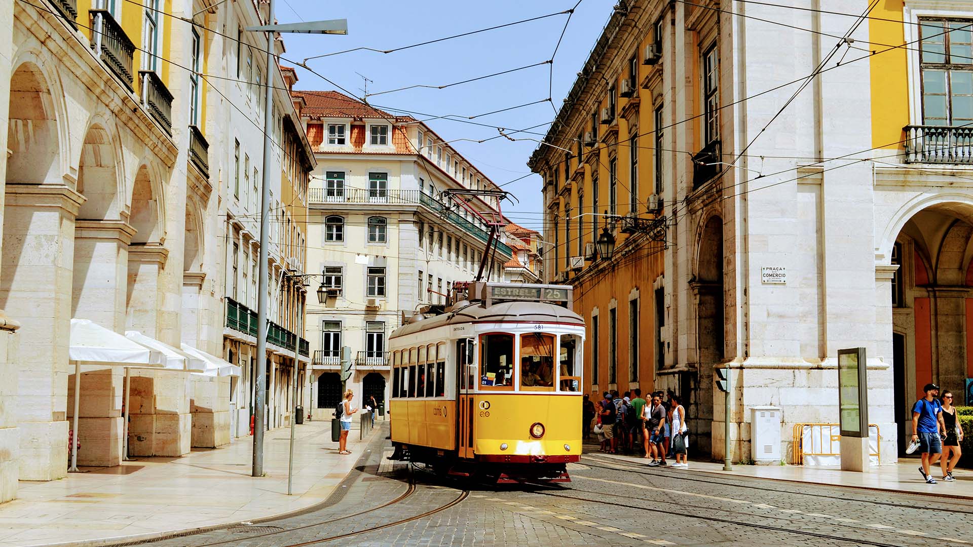 Khung cảnh tại thành phố Lisbon, Bồ Đào Nha địa điểm du lịch cho những tín đồ cần sự chữa lành