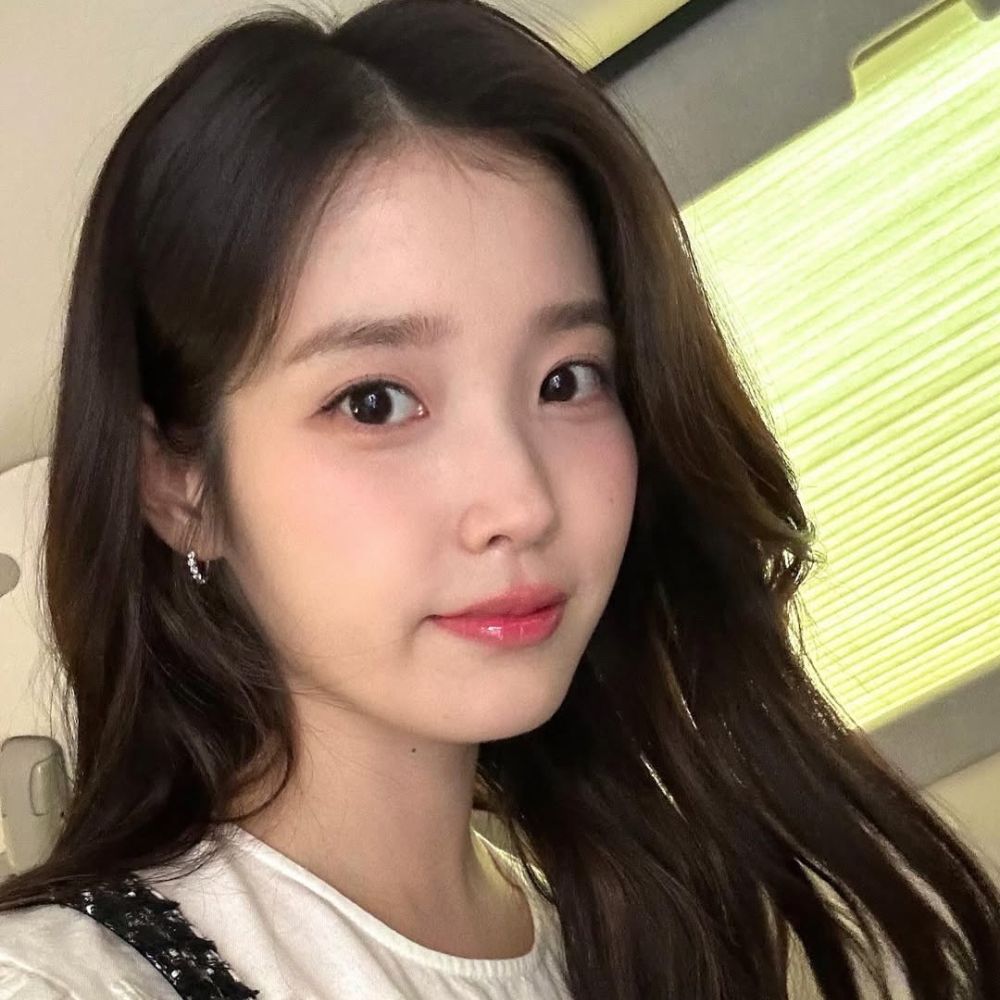 IU với làn da trắng