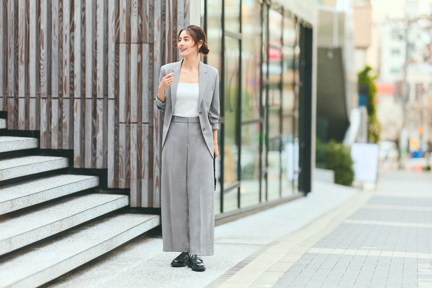 áo bra uniqlo  phối blazer 