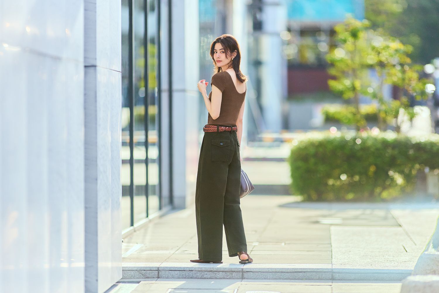 áo bra uniqlo  quần suông 