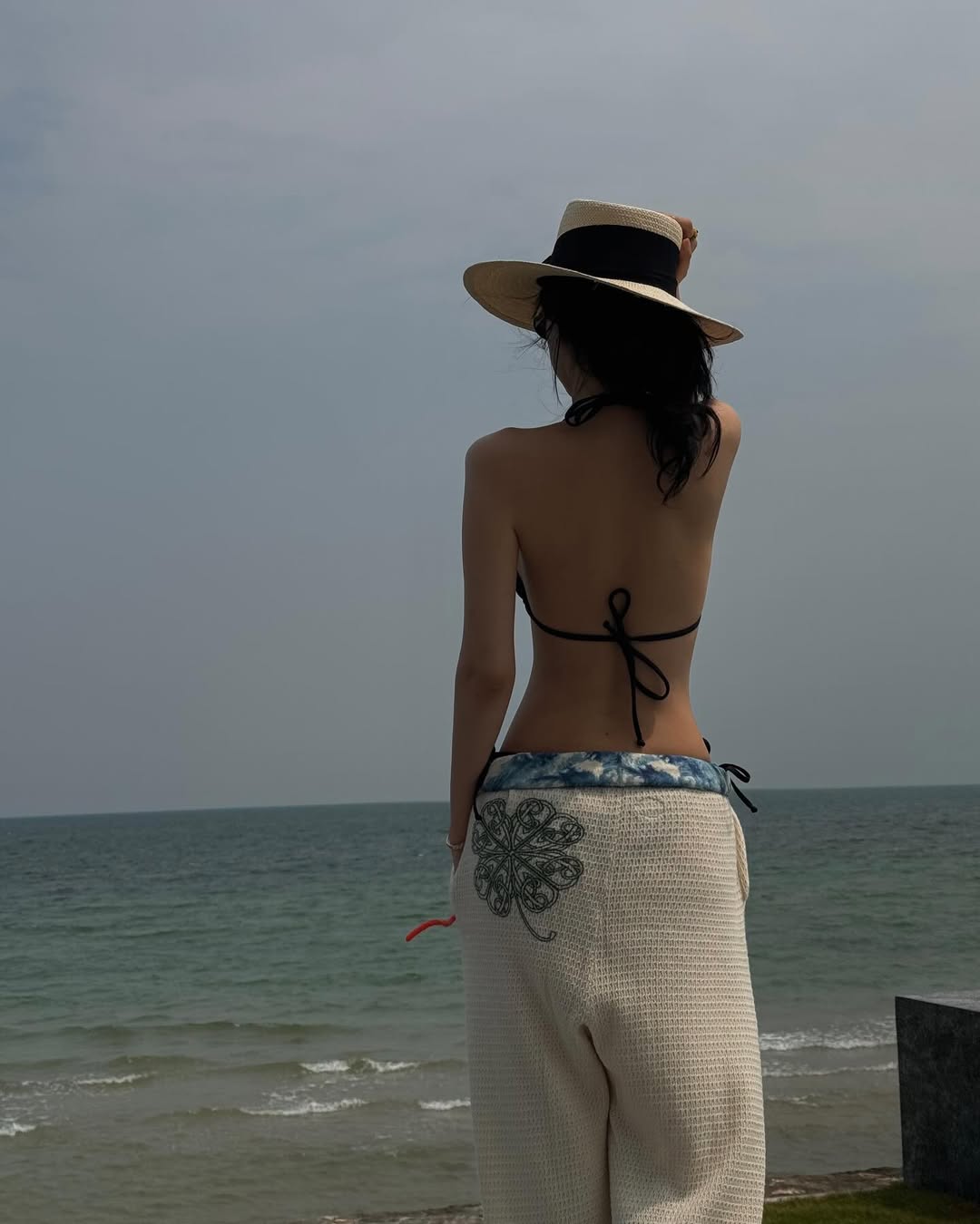 nayoen mặt đồ nghỉ dưỡng sao hàn