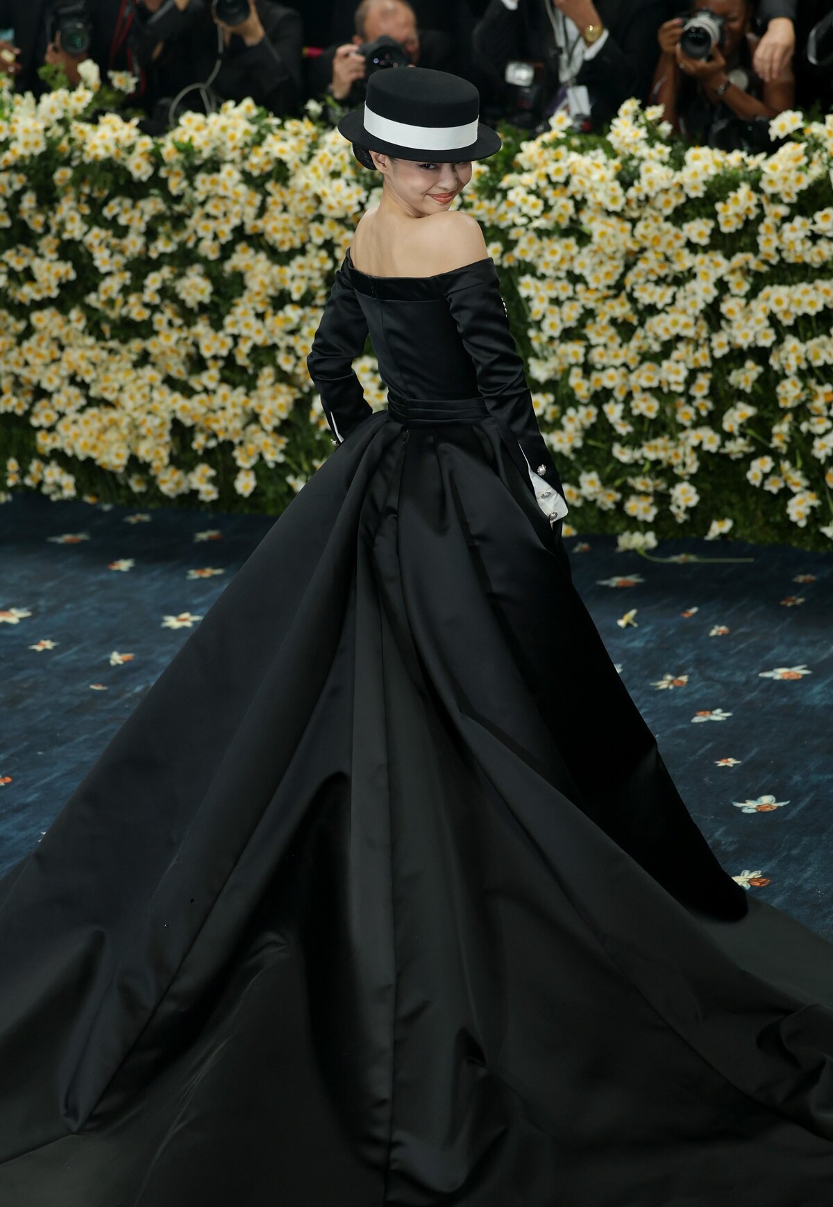 jennie tại met gala 2025