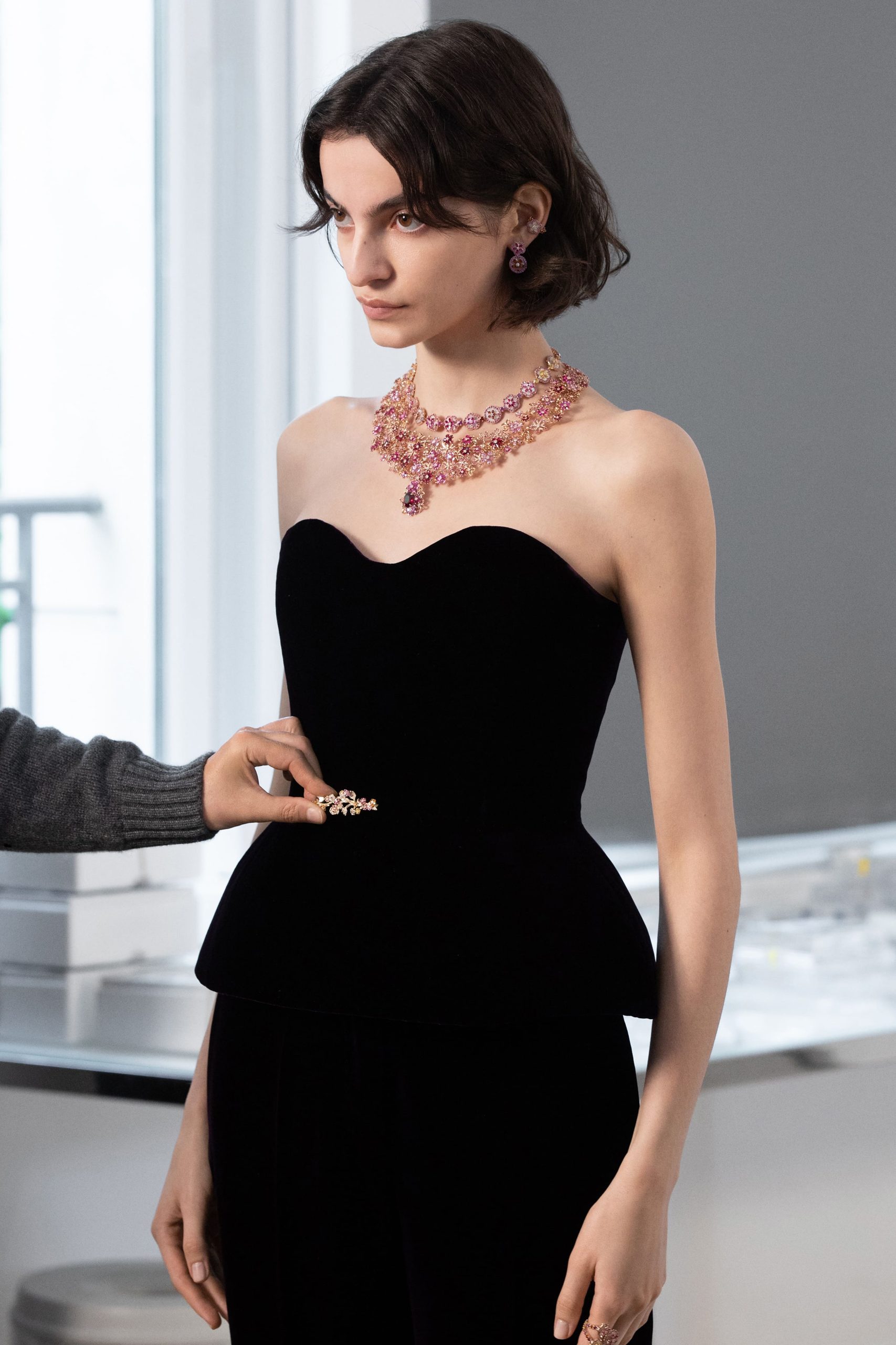 vòng hồng ngọc dior 