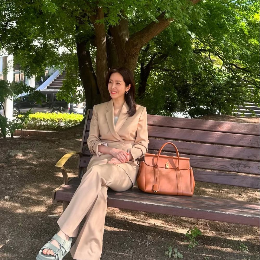 Han Ji Min trẻ trung